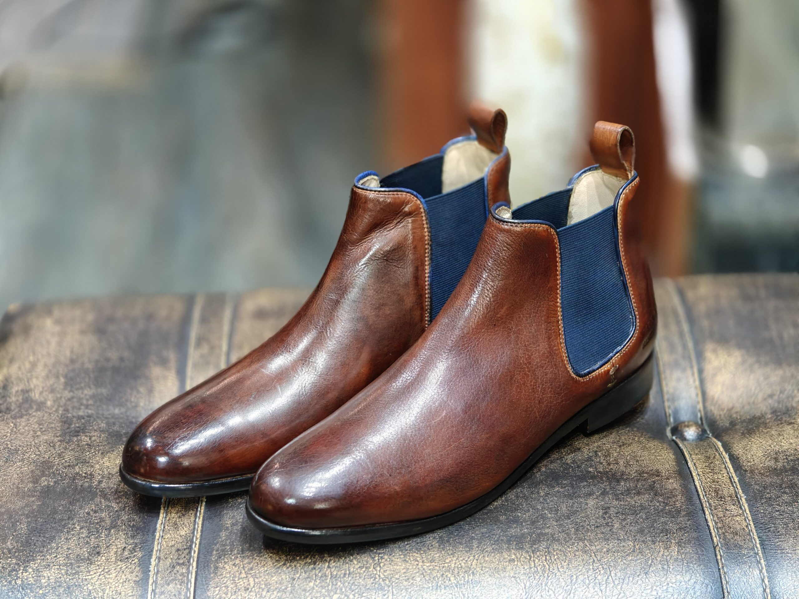 Melvin & Hamilton Dark Brown Patina Chelsea for Men - The Epitome of Sophistication